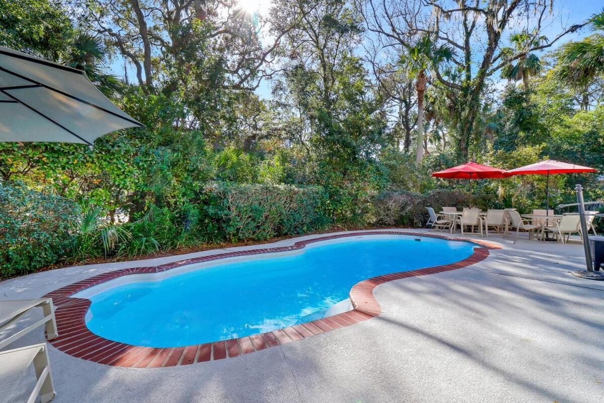 6 Bd 4 And One Half Bath Family Friendly Beach Home With Heated Pool Just A Block To The Beach Hilton Head Island Exterior photo