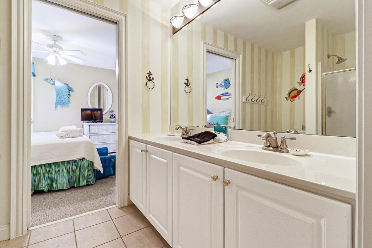 6 Bd 4 And One Half Bath Family Friendly Beach Home With Heated Pool Just A Block To The Beach Hilton Head Island Exterior photo