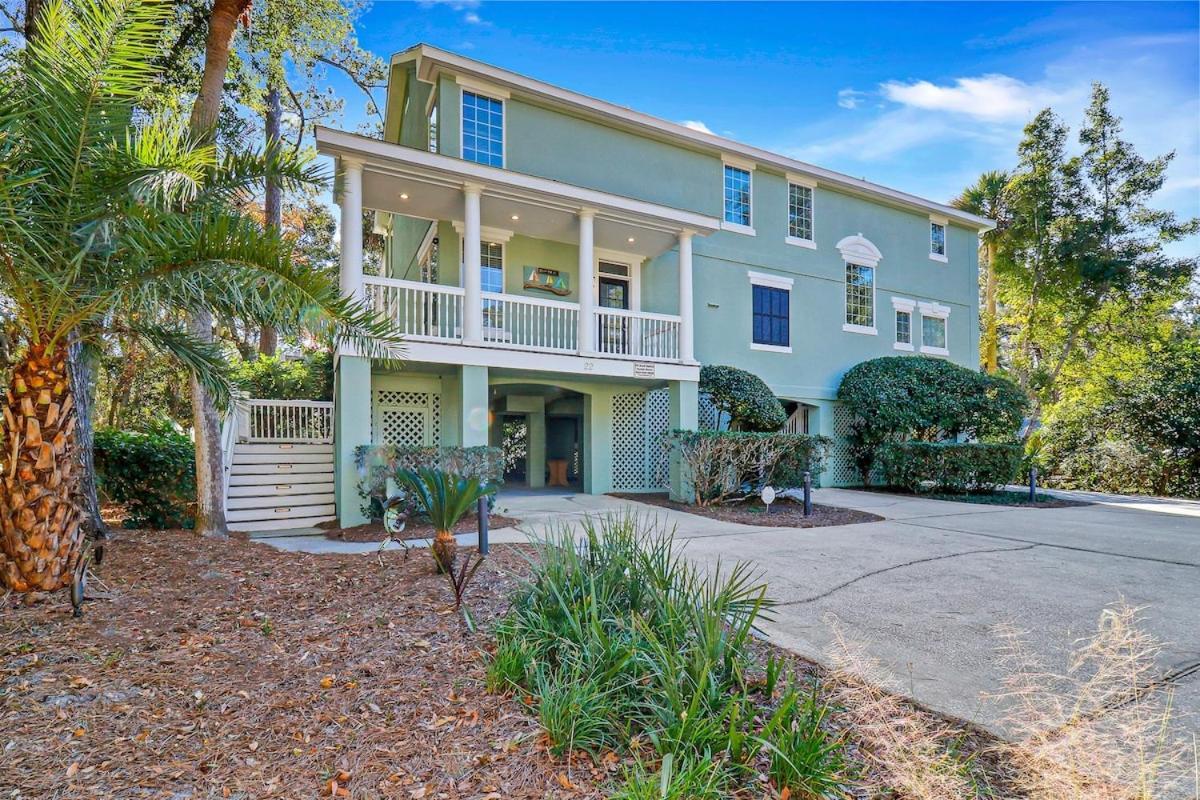 6 Bd 4 And One Half Bath Family Friendly Beach Home With Heated Pool Just A Block To The Beach Hilton Head Island Exterior photo